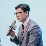 楊啟文老師大頭照